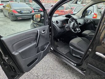Renault Kangoo
1.5 DCi TZ

 - 15