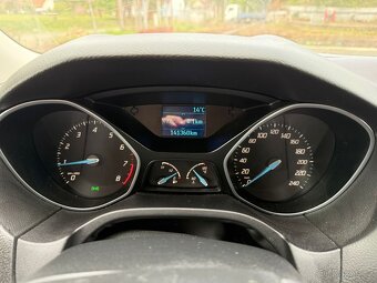 Ford Focus MK3 1.6i Benzín 77kw 2012 Serviska Nová STK DOVOZ - 15