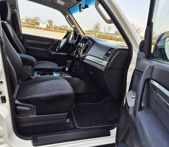MITSUBISHI PAJERO 3.2DiD 140KW 2016 1.MAJITEL XENON-7 MÍST - 15