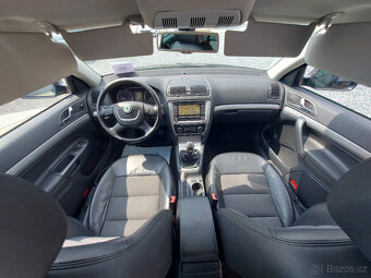 Škoda Octavia 1,6 TDi Elegance S KNIHA - 15