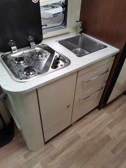 Obytné auto SUPER FLY 522, Blu Camp - ve výborném stavu - 15