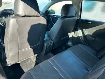 Volkswagen Passat 1.6 Benzín - 15