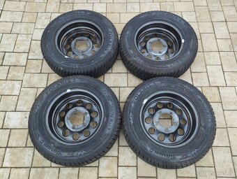 Sada kol 5x139,7 205/70R15 nové zimní pneu s disky  Jimny - 15