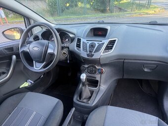 Ford Fiesta 1.3i - 15