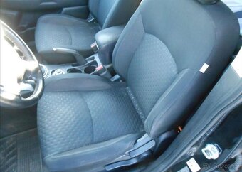 Mitsubishi ASX 1,8 INVITE DI-D 4WD CZ nafta - 15