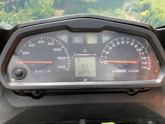 Honda Varadero 125 - 15