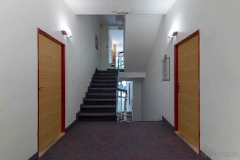 Na Prodej hotel, 29 pokoje, Bazén s teplou vodu, restaurace, - 15