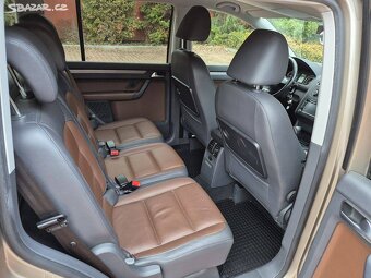Cross Touran 2.0TDI 103kW,DSG,1.maj.servis pouze VW, kůže - 15