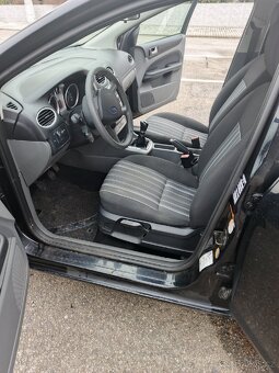 Ford Focus 2010 - 15