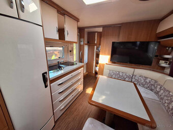 Karavan Hobby 560 excelent, palandy - 15