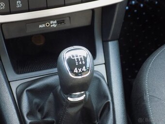 Škoda Yeti 2.0 TDi 4x4  tažné, ALU, NAVI - 15