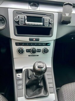 VW Passat B7 Combi - 15