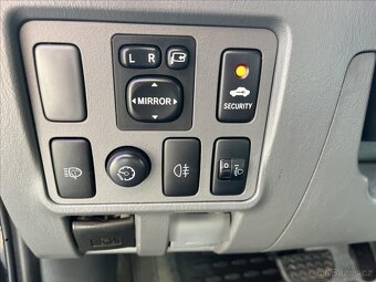 Toyota Hilux 3,0 D-4D  Double Cab 4x4 (2014) - 15
