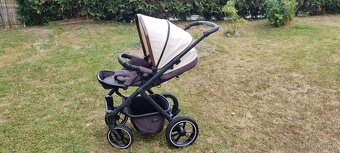Cybex autosedačka s Izofixem a kočárek Moon Scala - 15
