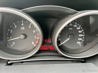 Mazda 5 1,8i 85kW 7 míst - 15