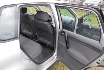 Volkswagen Polo 1.4 benzín, rv: 2002 - 15