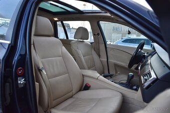 Bmw E61 530d/xDrive/2006/170kW/Automat/Kůže/Panorama/326tkm - 15