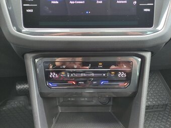 VW Tiguan DSG 4Motion FullLED KAMERA TAŽNÉ MY 22 - 15