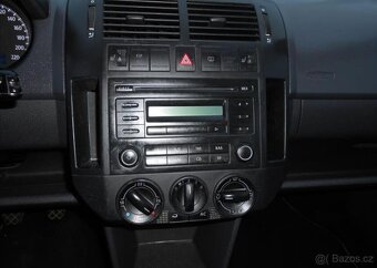 Volkswagen Polo 1,2 HTP 44 kW benzín - 15