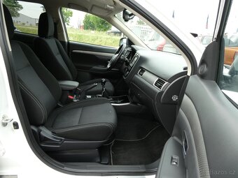 Mitsubishi Outlander 2.3 Di-D 4x4, DPH, 7.míst - 15