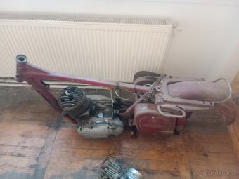 Náhradní díly na Jawa - 15