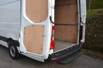 Mercedes-Benz Sprinter 317 CDi XL  facelift výbava 11.000 km - 15
