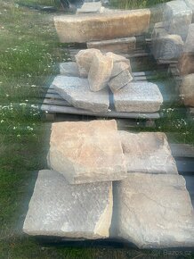 Prodám pískovec - schody, bloky, kvádry, dlaždice, šlapáky - 15
