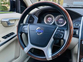 Volvo XC60 2.4 D5 AUTOMAT KAMERA GEARTRONIC VÝHŘEV SERVISKA - 15