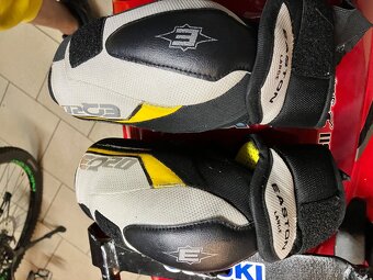 Hokejová výzbroj - 15