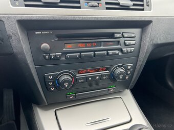 BMW E90 320i 110KW Manuál,Výhřevy,ALU R16,Senzory,131 TKM - 15
