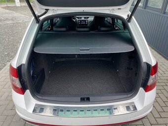 Škoda Octavia, 2.0TSI 162KW-RS - NAVI - 1xMAJ - 15