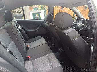 Benzínová Škoda Octavia 1.6.. klima - 15