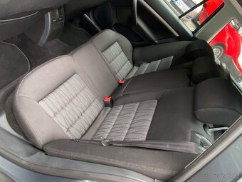 Škoda Octavia Combi 1.6TDI 77kW klima tažné 135tkm 2012 STK - 15