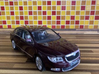 Modely Abrex 1:18 - 15