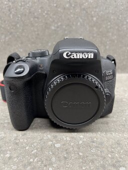 Canon EOS 800D - 15