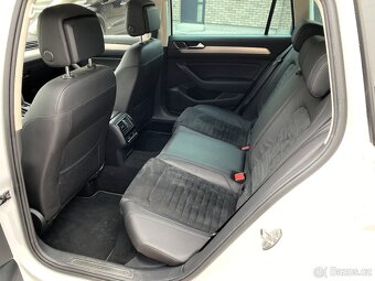 VW Passat 2.0 TDI, DSG, 140 kW, r. 2019, Highline, kůže, DPH - 15