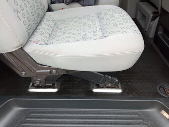 Volkswagen caravelle 1,9 TDi; 9 míst - 15