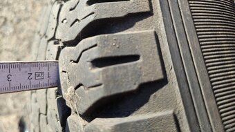 Jeep Cherokee. Prodam komplet zimni kola 225/70/15 - 15