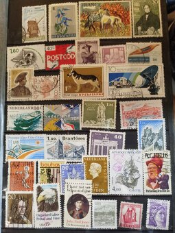 6x Album se známkami z celého světa - 15