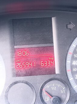 Volkswagen Caddy, pick up/7 míst,  7/2004, 1,4, 266000km - 15