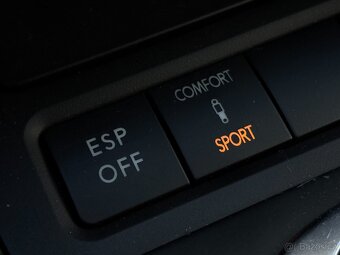 Volkswagen Golf GTi 2.0TSi 155kW DSG, DCC, 2 sady alu kol - 15