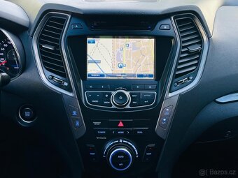 Hyundai Santa Fe 2.2CRDi 145KW 4x4 AUT VÝHŘEV KAMERA PREMIUM - 15