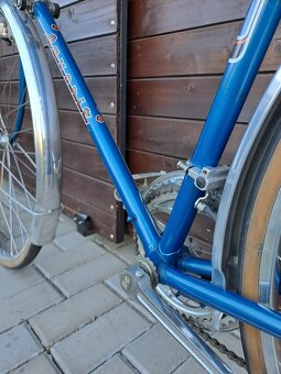 ZÁNOVNÍ ULOŽENKOVÝ Favorit vhodný jako dekorace podniku - 15