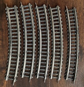 Železnice HO - vláčky, domečky, koleje - 15