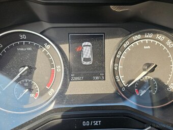 Škoda Superb kombi 2,0 TDi - 15