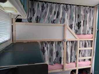 Karavan Caravelair Corail 330 pro 4 osoby - 15