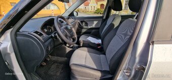 Škoda Fabia 1.4.16V 63Kw R.v 11/2010 - 15