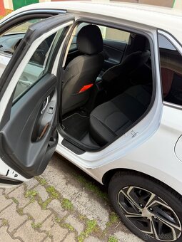 Hyundai i30 1.5i - 15