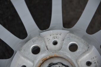 BMW řada 5, G30 - originální letní alu kola 18" - 15