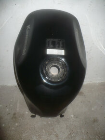 Kawasaki ZZR 600-74kw,r.92,95,99-díly - 15